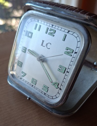 Pocket travel alarm clock - c,
