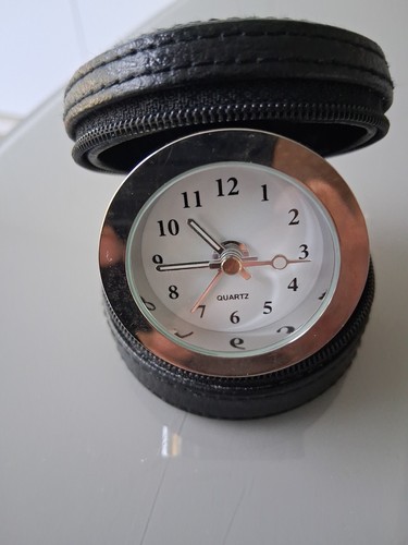 Quarz travel alarm clock - travel,