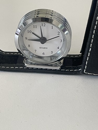 Quartz travel alarm clock - quartz,