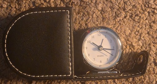 Quartz travel alarm clock - quartz,