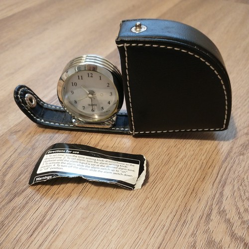 Quartz analogue travel alarm - quartz,